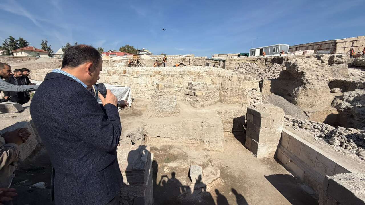 Konya'da tarihin kapısı aralandı! 25 metrelik dev yapı gün yüzüne çıktı 18